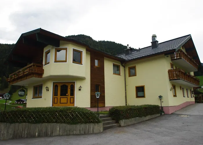 Gasthof Schoenblick Russbach
